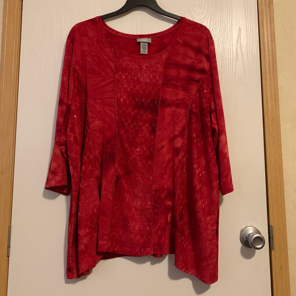 Catherine’s red 3/4 sleeve party shirt